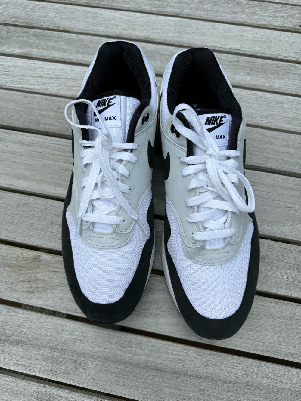 Nike Men’s Air Max Very Gently Worn - White, Gray & Black